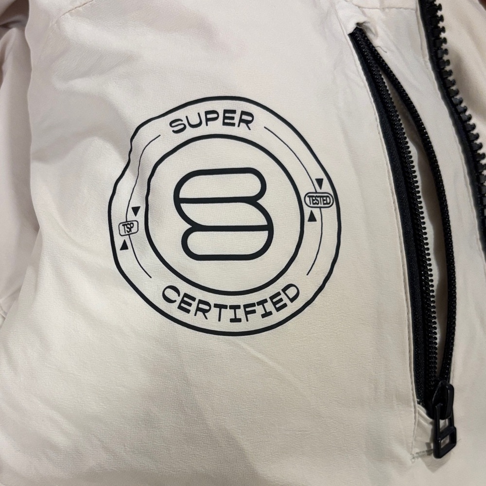 Aritzia The Super Puff Puffer Jacket in Light Cream - Picture 5 of 10